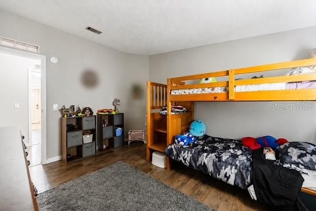 For Sale: $190,000 (3 beds, 2 baths, 1372 Square Feet)