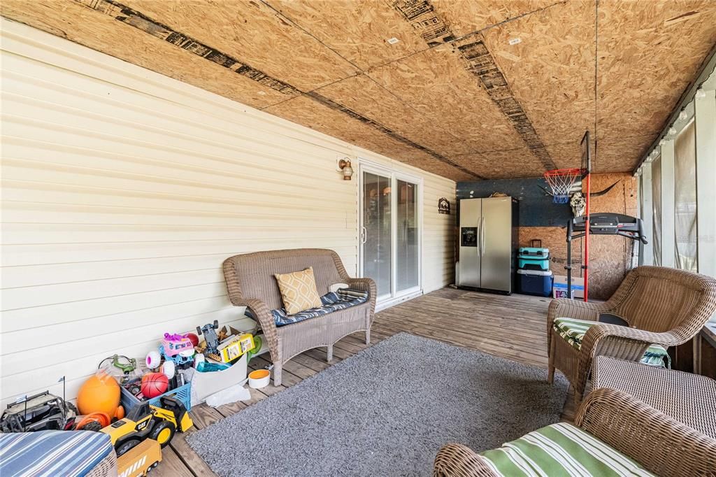For Sale: $190,000 (3 beds, 2 baths, 1372 Square Feet)