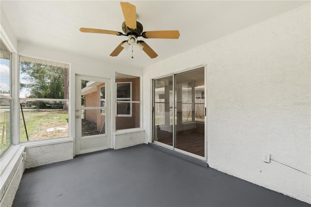 For Sale: $260,000 (4 beds, 2 baths, 1388 Square Feet)