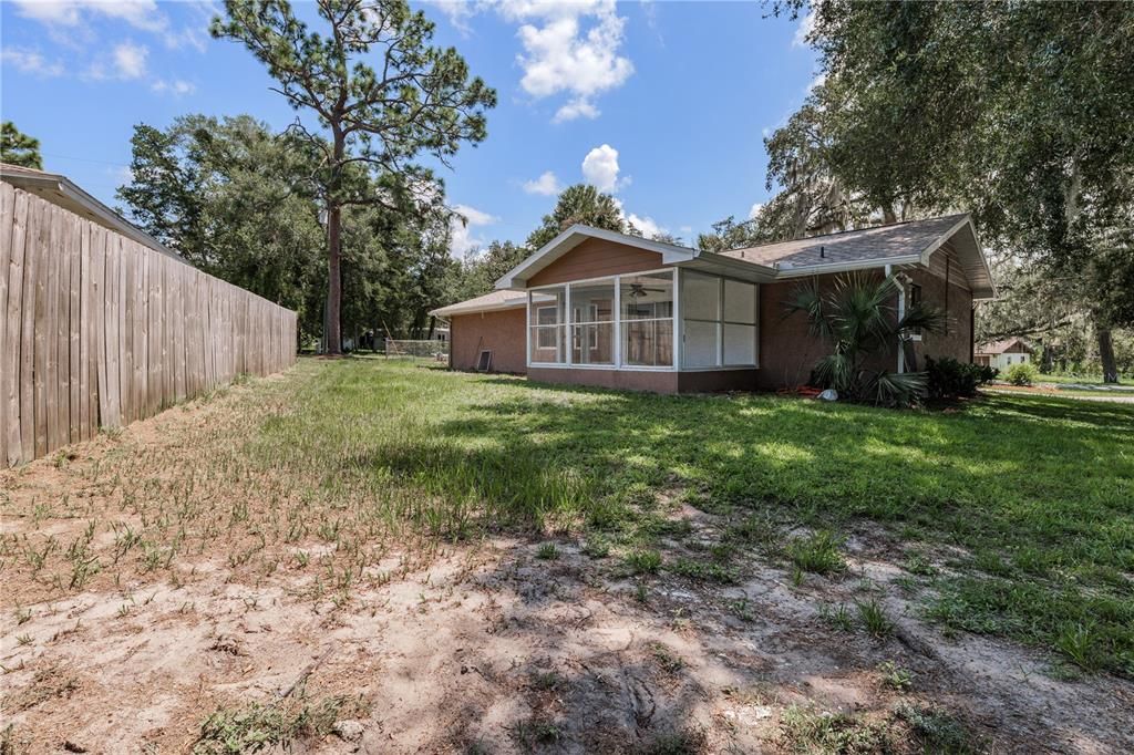 For Sale: $260,000 (4 beds, 2 baths, 1388 Square Feet)