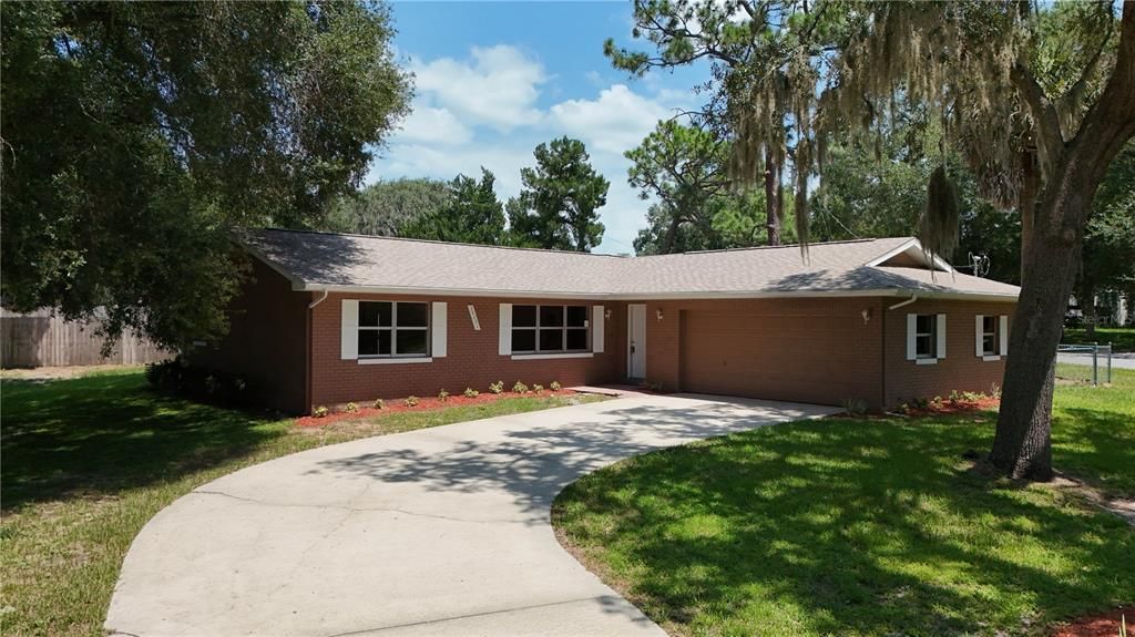 For Sale: $260,000 (4 beds, 2 baths, 1388 Square Feet)