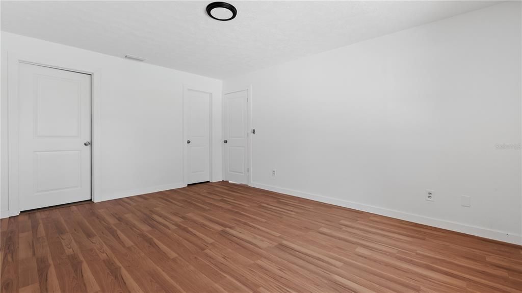 For Sale: $260,000 (4 beds, 2 baths, 1388 Square Feet)