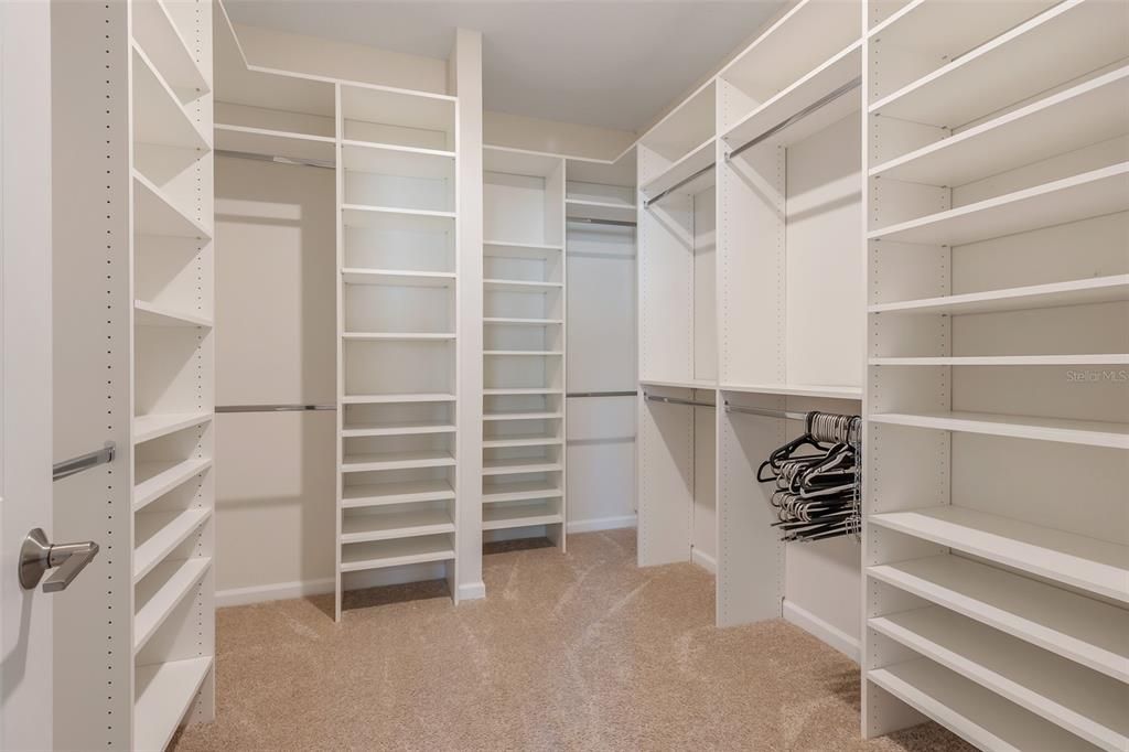En Venta: $570,000 (4 camas, 3 baños, 2543 Pies cuadrados)
