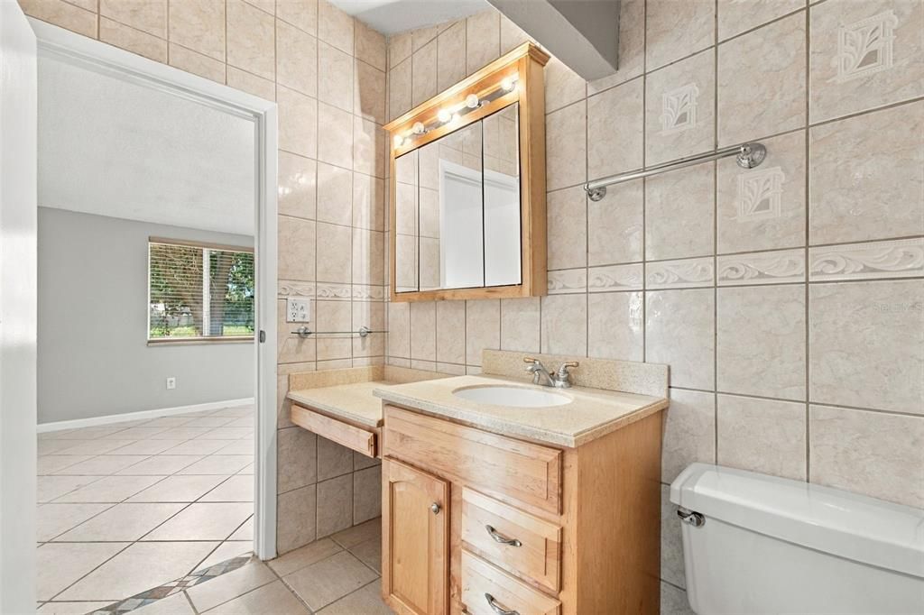 En Venta: $557,700 (4 camas, 3 baños, 1762 Pies cuadrados)