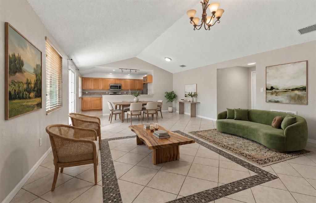 En Venta: $557,700 (4 camas, 3 baños, 1762 Pies cuadrados)