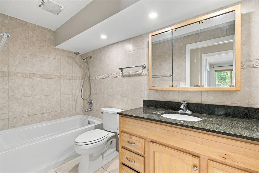 En Venta: $557,700 (4 camas, 3 baños, 1762 Pies cuadrados)