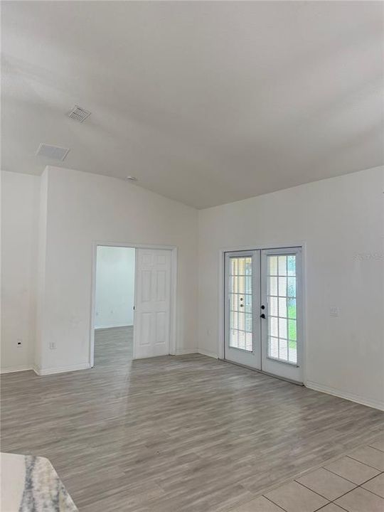 В аренду: $2,000 (4 спален, 3 ванн, 2266 Квадратных фут)