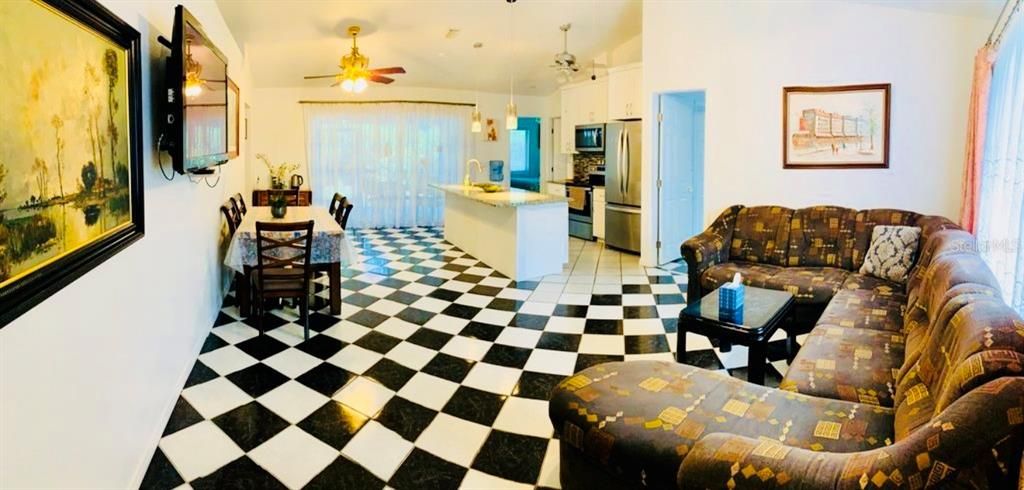 For Rent: $2,200 (3 beds, 2 baths, 1203 Square Feet)