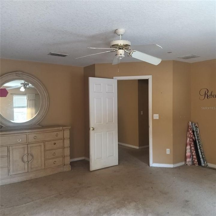 For Sale: $429,990 (5 beds, 4 baths, 3396 Square Feet)