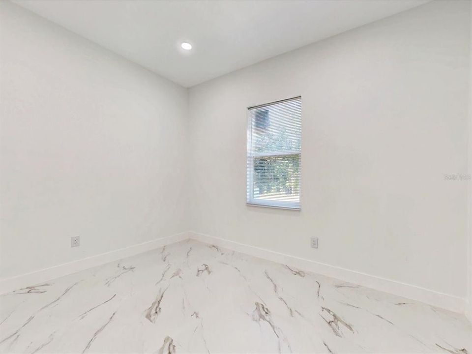 For Sale: $359,000 (3 beds, 2 baths, 1612 Square Feet)