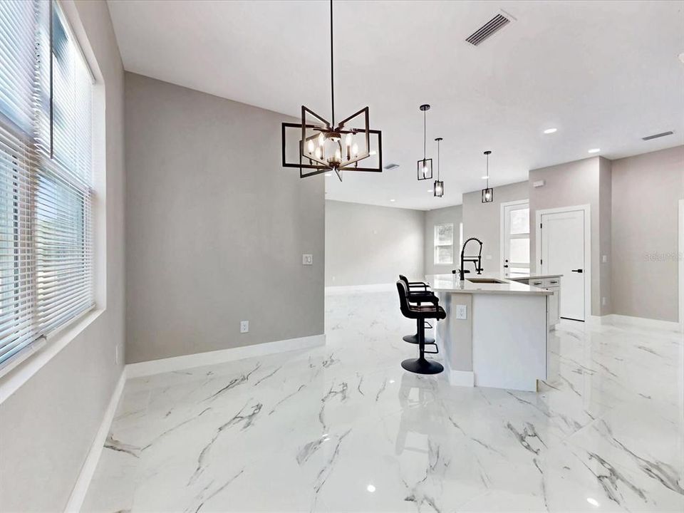 For Sale: $359,000 (3 beds, 2 baths, 1612 Square Feet)
