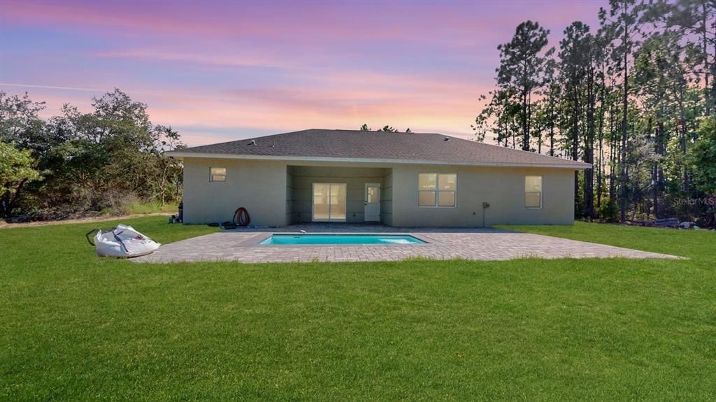 For Sale: $359,000 (3 beds, 2 baths, 1612 Square Feet)