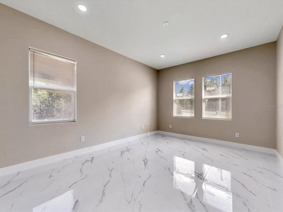 For Sale: $359,000 (3 beds, 2 baths, 1612 Square Feet)