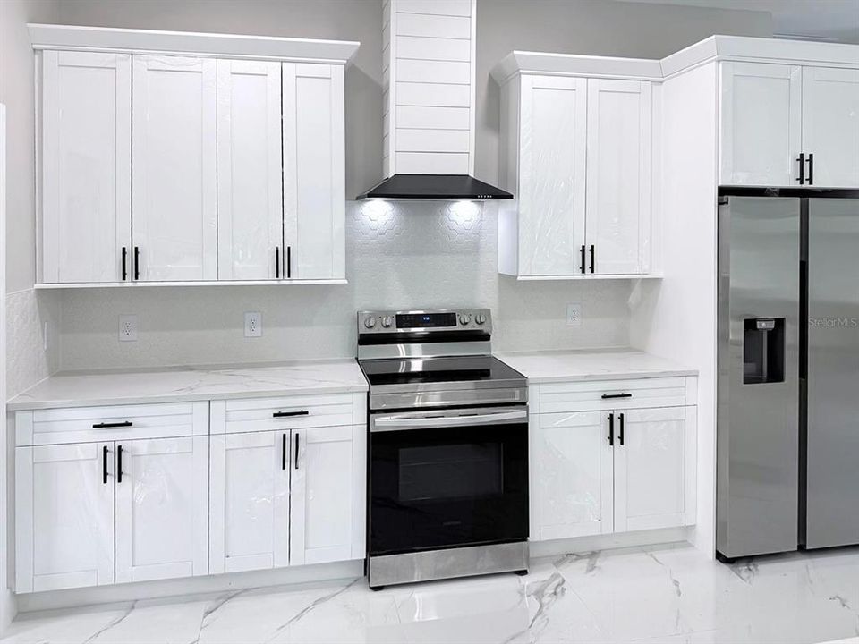 For Sale: $359,000 (3 beds, 2 baths, 1612 Square Feet)