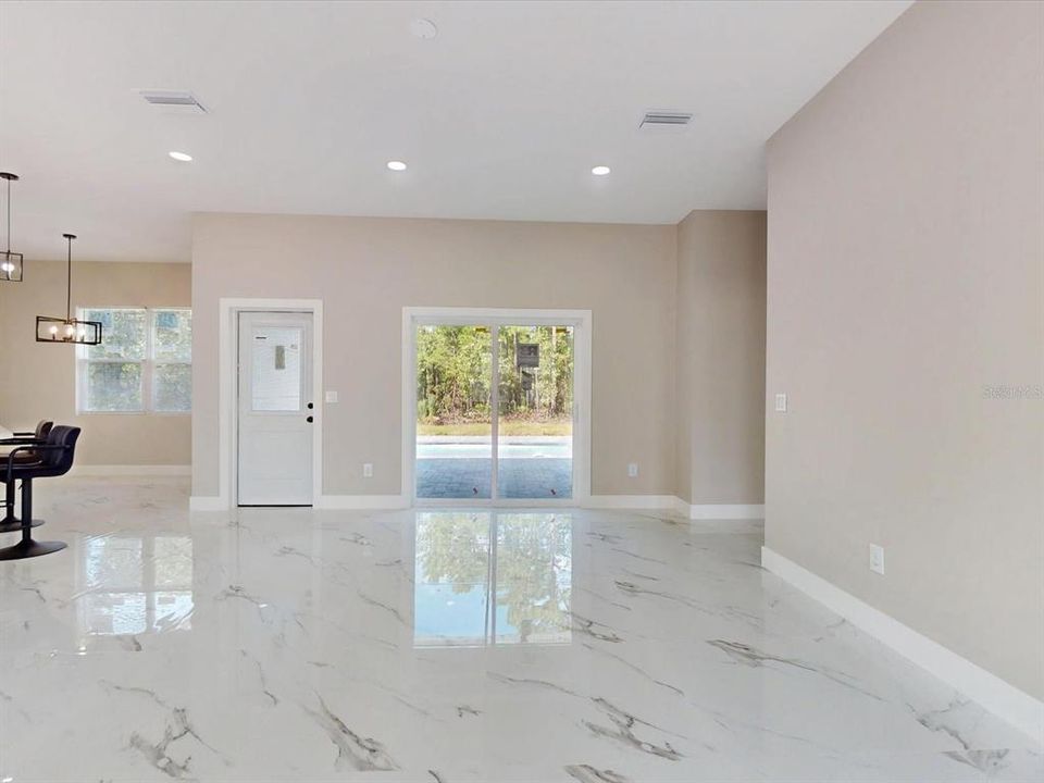 For Sale: $359,000 (3 beds, 2 baths, 1612 Square Feet)