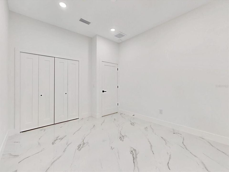 For Sale: $359,000 (3 beds, 2 baths, 1612 Square Feet)