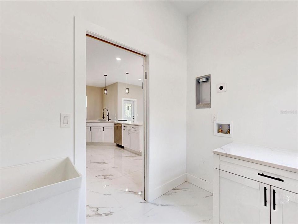 For Sale: $359,000 (3 beds, 2 baths, 1612 Square Feet)