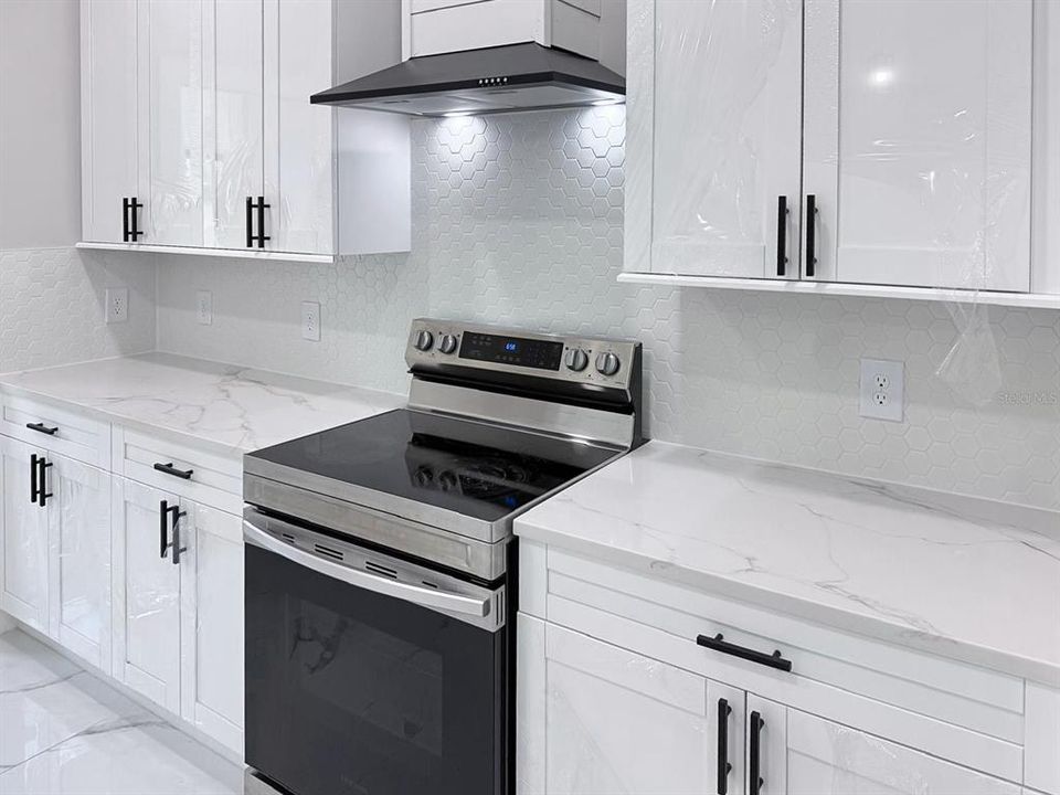For Sale: $359,000 (3 beds, 2 baths, 1612 Square Feet)
