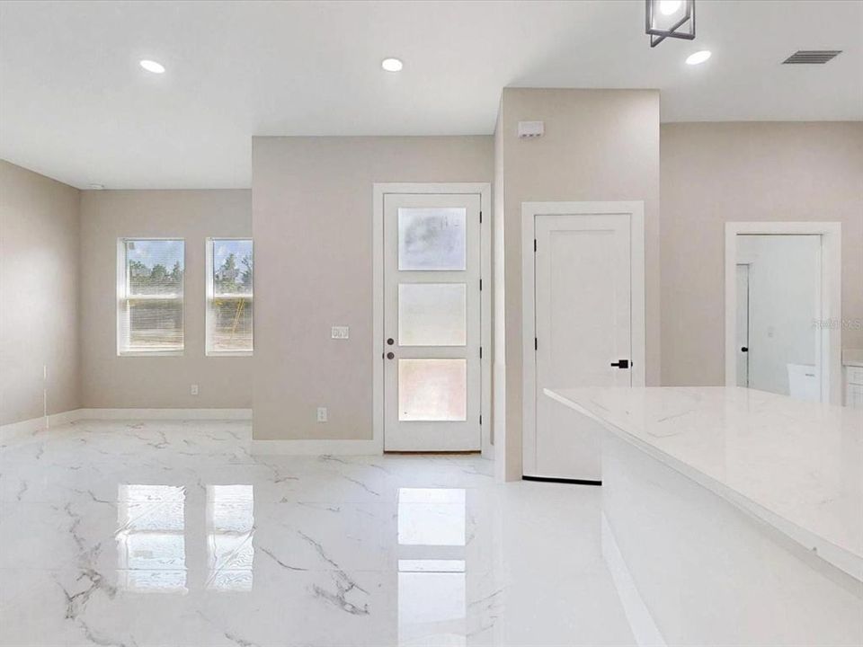 For Sale: $359,000 (3 beds, 2 baths, 1612 Square Feet)