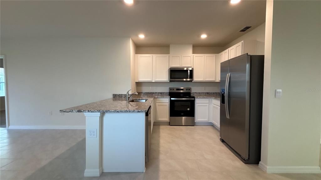 В аренду: $1,795 (3 спален, 2 ванн, 1504 Квадратных фут)