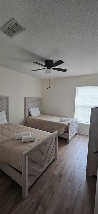 For Rent: $2,300 (3 beds, 3 baths, 1512 Square Feet)