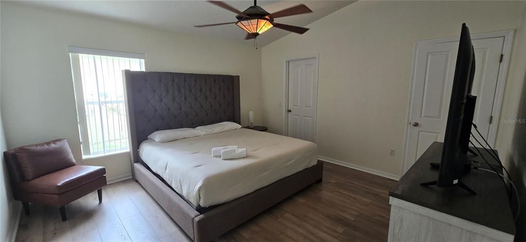 For Rent: $2,300 (3 beds, 3 baths, 1512 Square Feet)