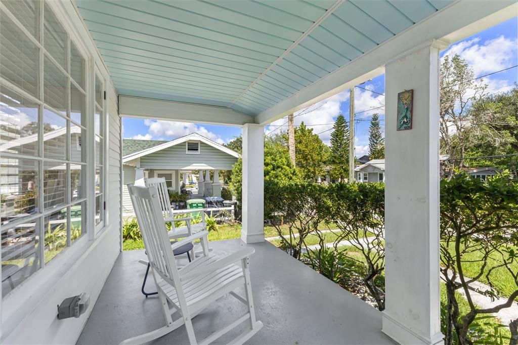 For Sale: $499,999 (3 beds, 2 baths, 1264 Square Feet)
