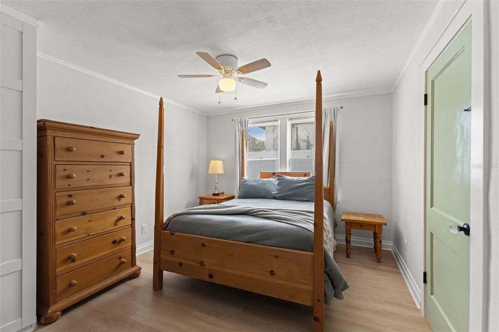 For Sale: $499,999 (3 beds, 2 baths, 1264 Square Feet)