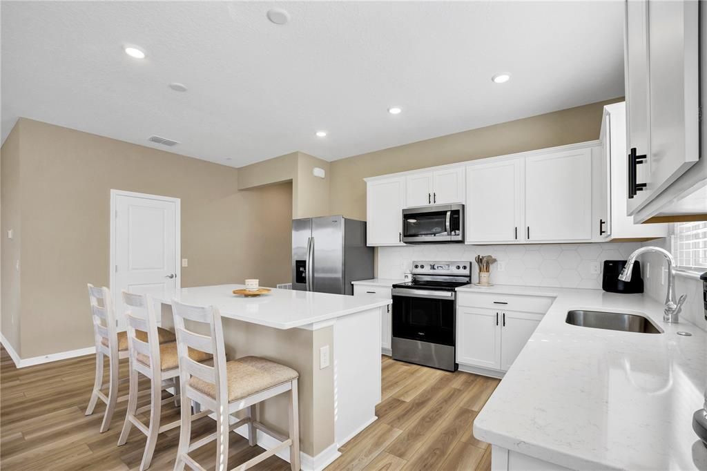For Sale: $430,000 (4 beds, 2 baths, 1850 Square Feet)