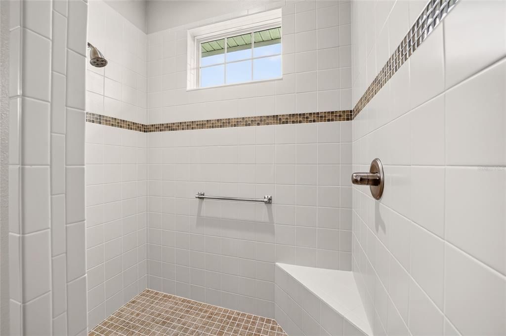 For Sale: $399,900 (3 beds, 2 baths, 2330 Square Feet)