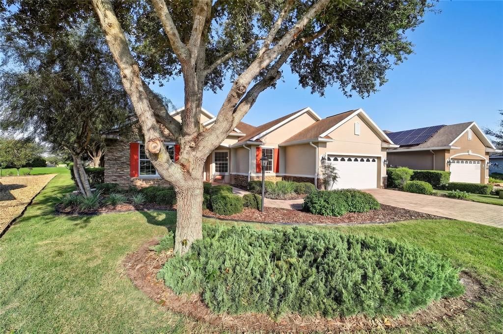 For Sale: $399,900 (3 beds, 2 baths, 2330 Square Feet)