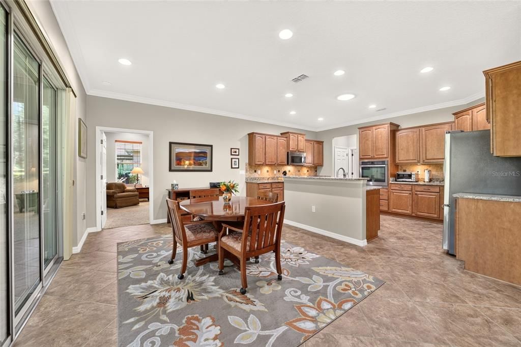 For Sale: $399,900 (3 beds, 2 baths, 2330 Square Feet)