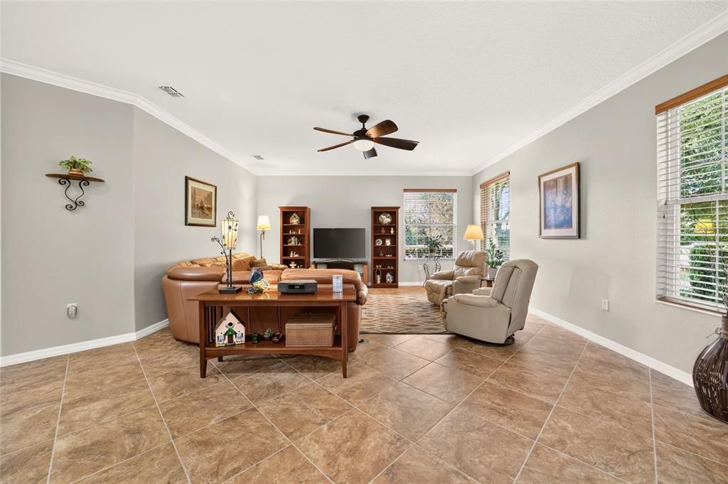 For Sale: $399,900 (3 beds, 2 baths, 2330 Square Feet)