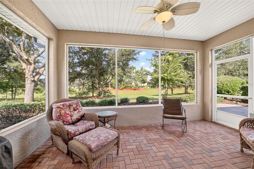 For Sale: $399,900 (3 beds, 2 baths, 2330 Square Feet)