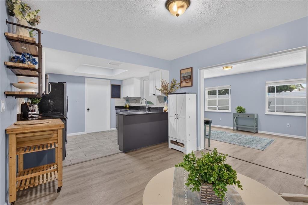 For Sale: $379,900 (3 beds, 2 baths, 1346 Square Feet)