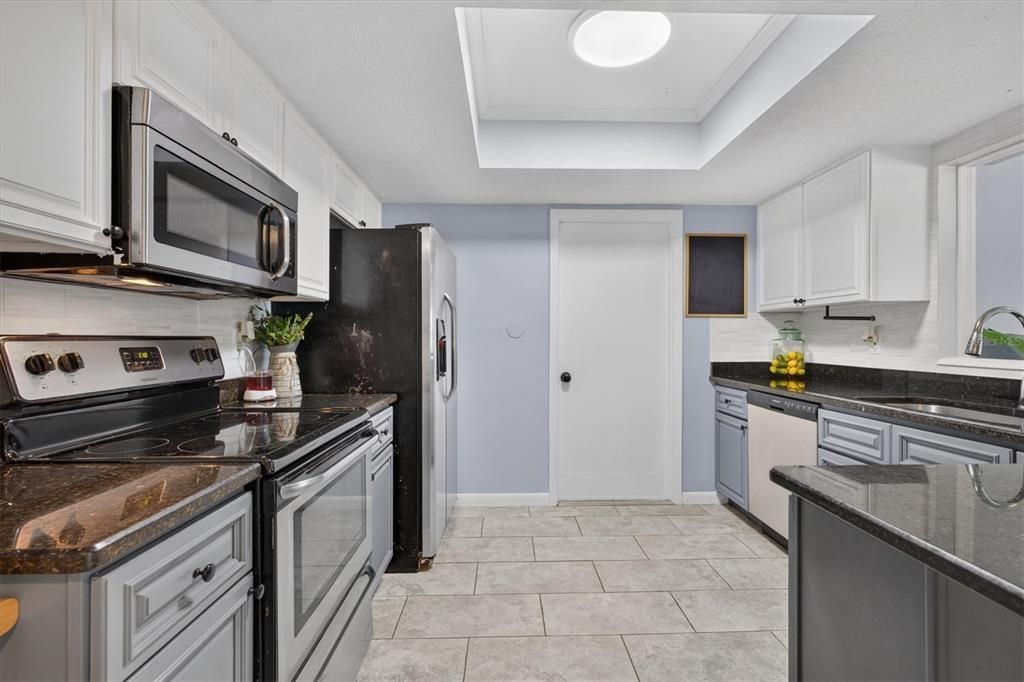 For Sale: $379,900 (3 beds, 2 baths, 1346 Square Feet)