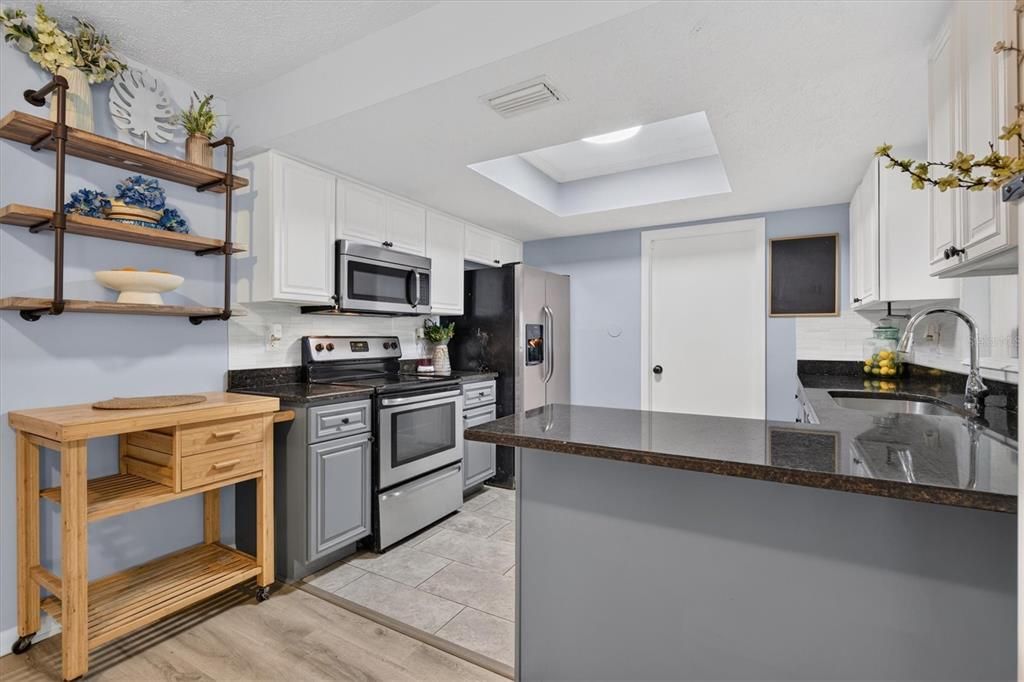 For Sale: $379,900 (3 beds, 2 baths, 1346 Square Feet)