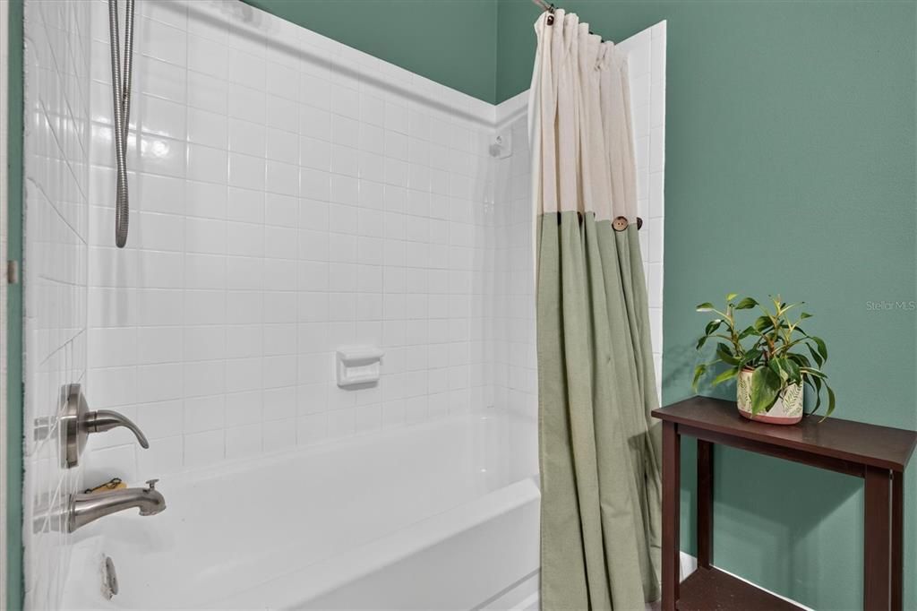 For Sale: $379,900 (3 beds, 2 baths, 1346 Square Feet)