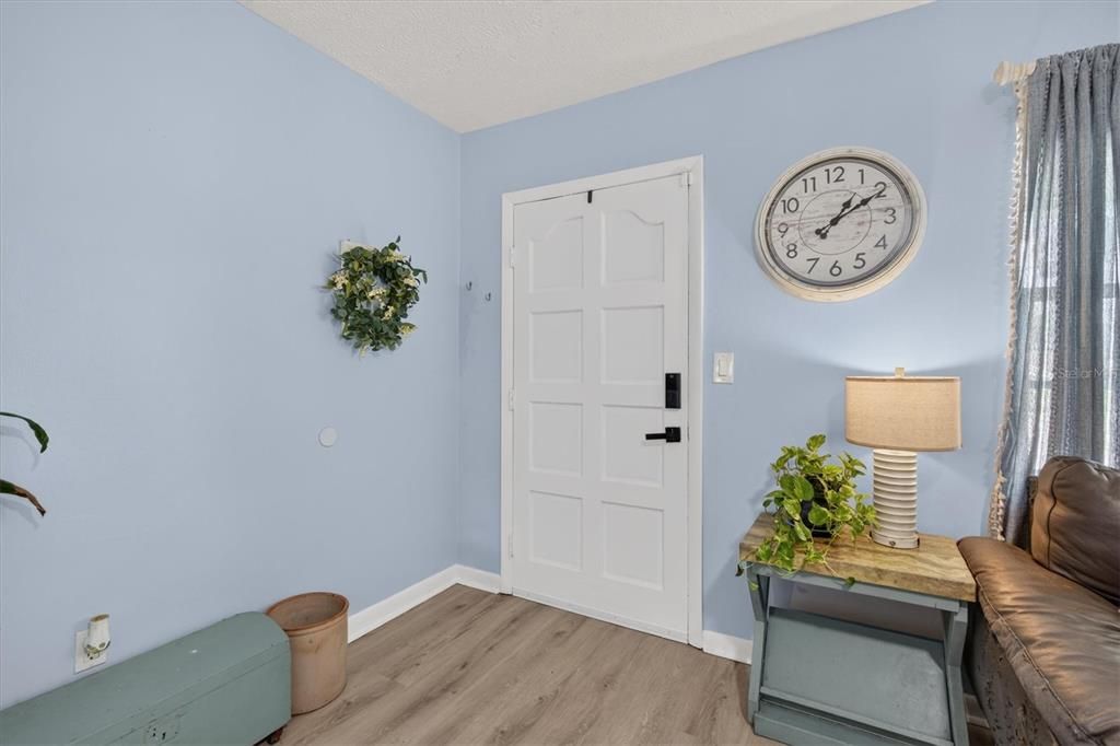 For Sale: $379,900 (3 beds, 2 baths, 1346 Square Feet)
