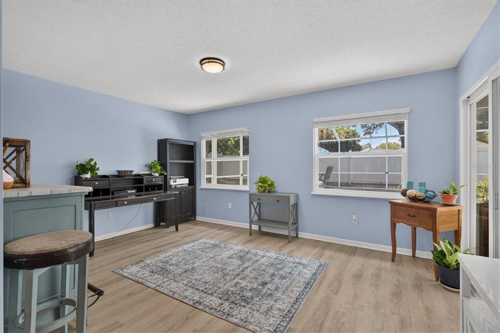 For Sale: $379,900 (3 beds, 2 baths, 1346 Square Feet)
