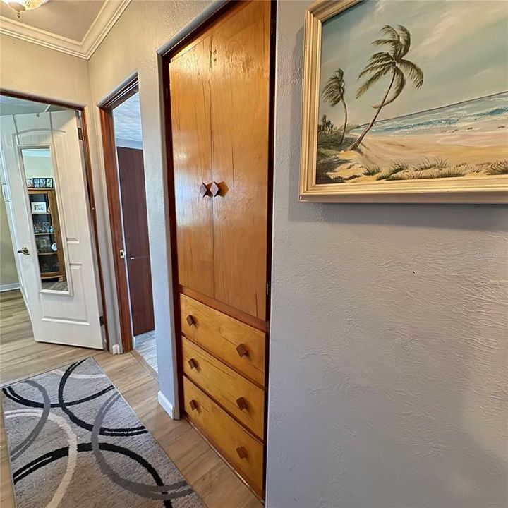 For Sale: $349,900 (3 beds, 2 baths, 1392 Square Feet)