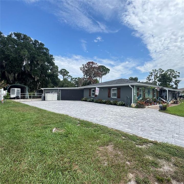 For Sale: $349,900 (3 beds, 2 baths, 1392 Square Feet)