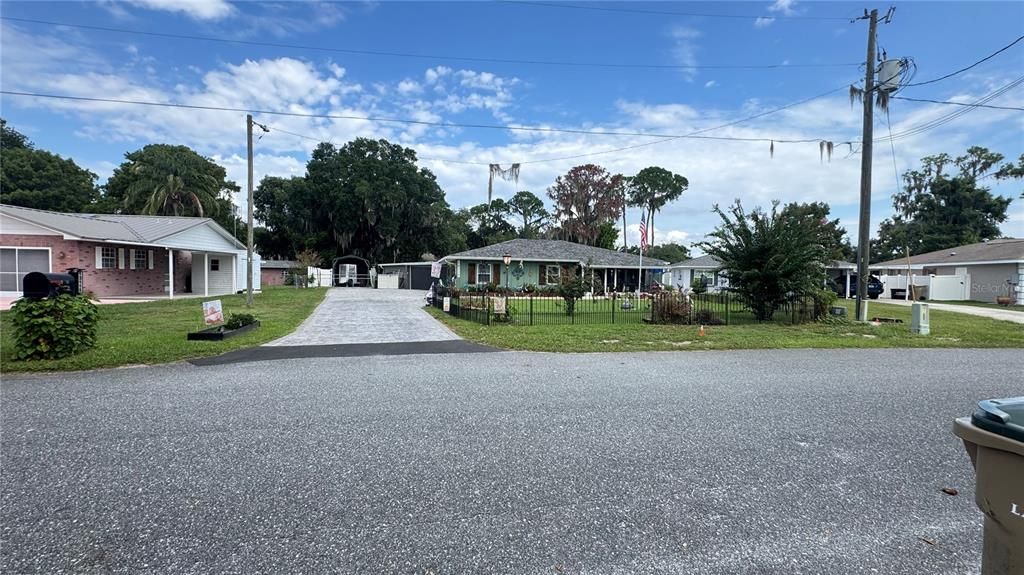 For Sale: $349,900 (3 beds, 2 baths, 1392 Square Feet)