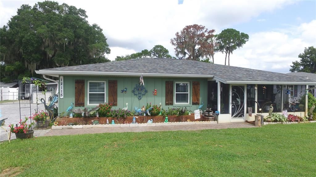 For Sale: $349,900 (3 beds, 2 baths, 1392 Square Feet)