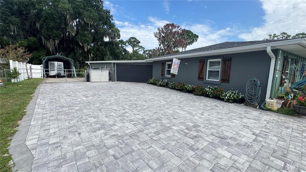 For Sale: $349,900 (3 beds, 2 baths, 1392 Square Feet)