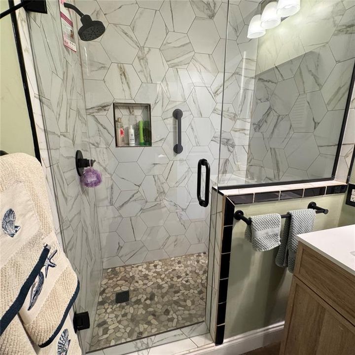 For Sale: $349,900 (3 beds, 2 baths, 1392 Square Feet)
