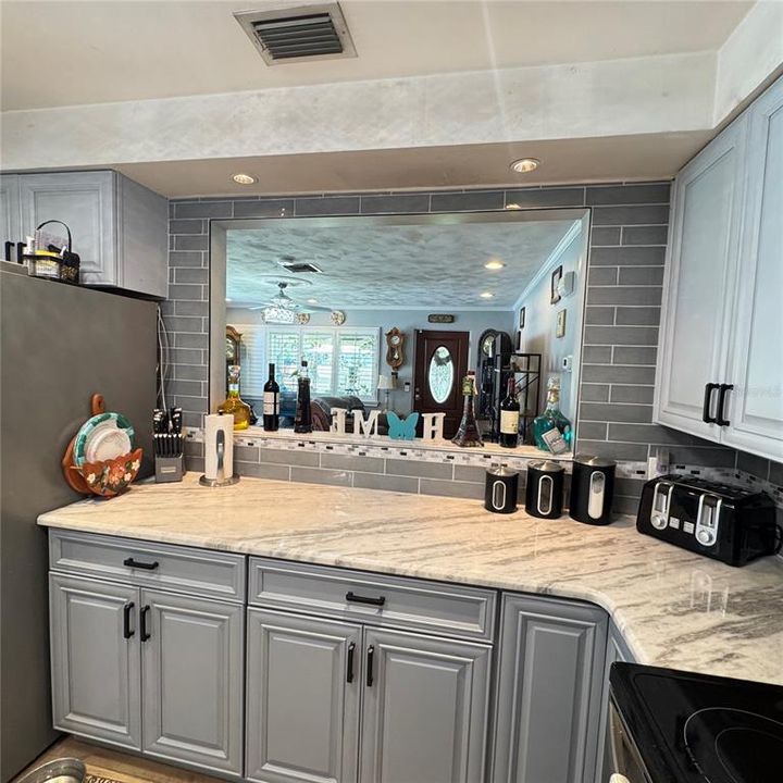 For Sale: $349,900 (3 beds, 2 baths, 1392 Square Feet)
