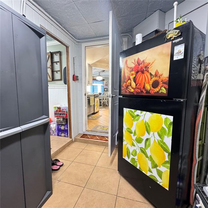 For Sale: $349,900 (3 beds, 2 baths, 1392 Square Feet)