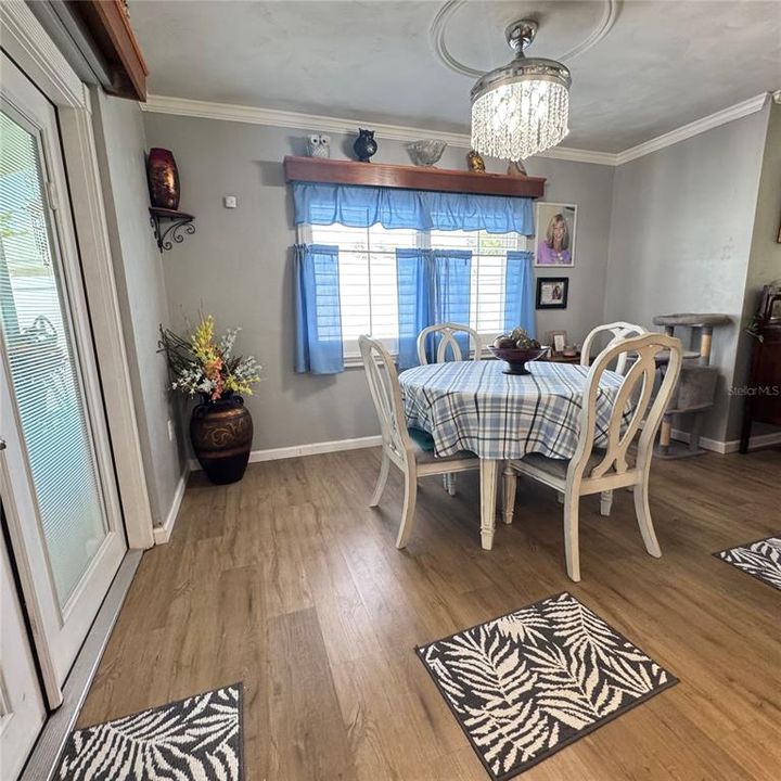 For Sale: $349,900 (3 beds, 2 baths, 1392 Square Feet)