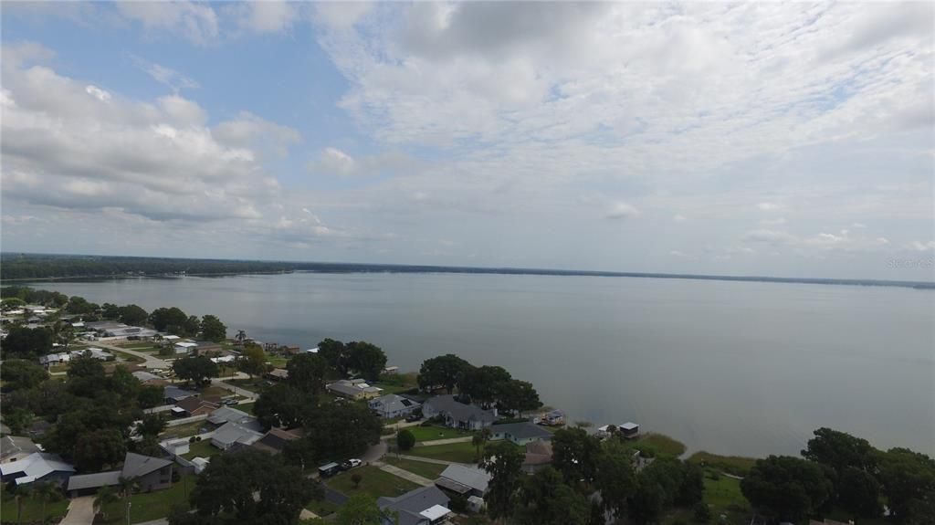 For Sale: $349,900 (3 beds, 2 baths, 1392 Square Feet)